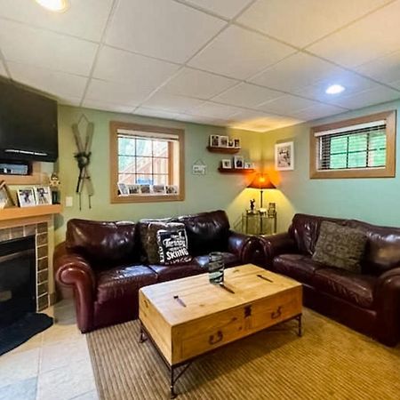 Boyne Mountain Getaway, Unit B Aparthotel Boyne Falls Exterior foto