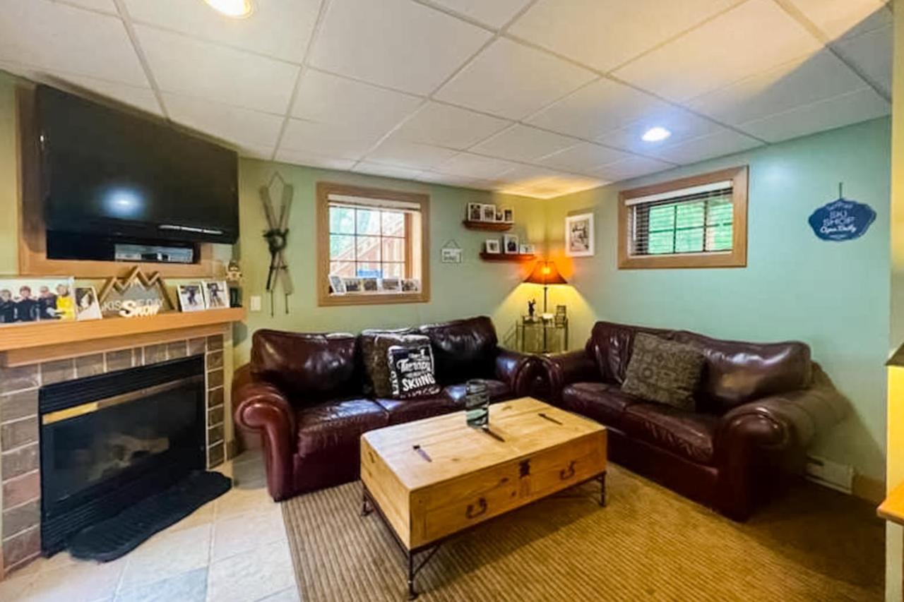Boyne Mountain Getaway, Unit B Aparthotel Boyne Falls Exterior foto
